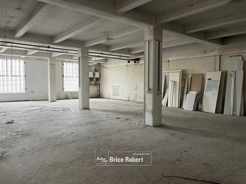 Flex in Saint-Fons for sale - Interior Photo - Image 2 of 7