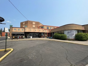 922 W Garland Ave, Spokane, WA for lease Building Photo- Image 1 of 9