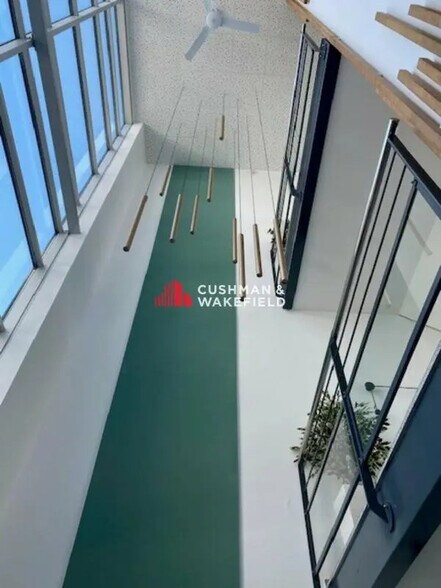 Office in Blagnac for lease - Interior Photo - Image 3 of 6