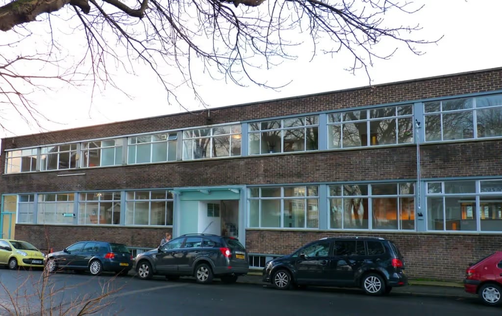 1 Commercial Rd, Eastbourne for lease Building Photo- Image 1 of 12