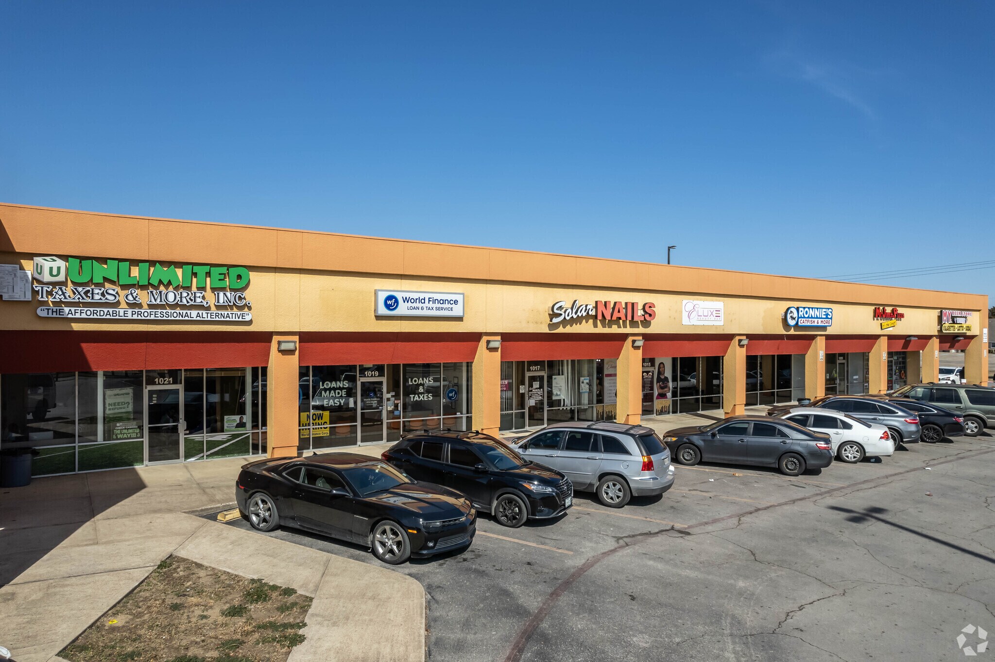 1009 W Pleasant Run Rd, Lancaster, TX 75146 Lancaster Plaza