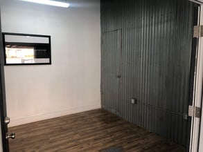 235 Walker St, Atlanta, GA for lease Interior Photo- Image 2 of 6