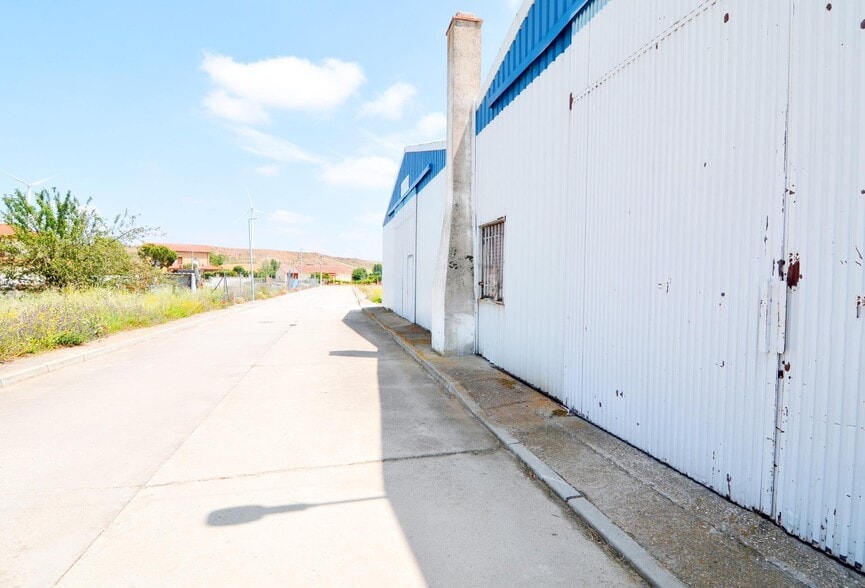 Industrial in Garcihernández for sale - Building Photo - Image 1 of 37
