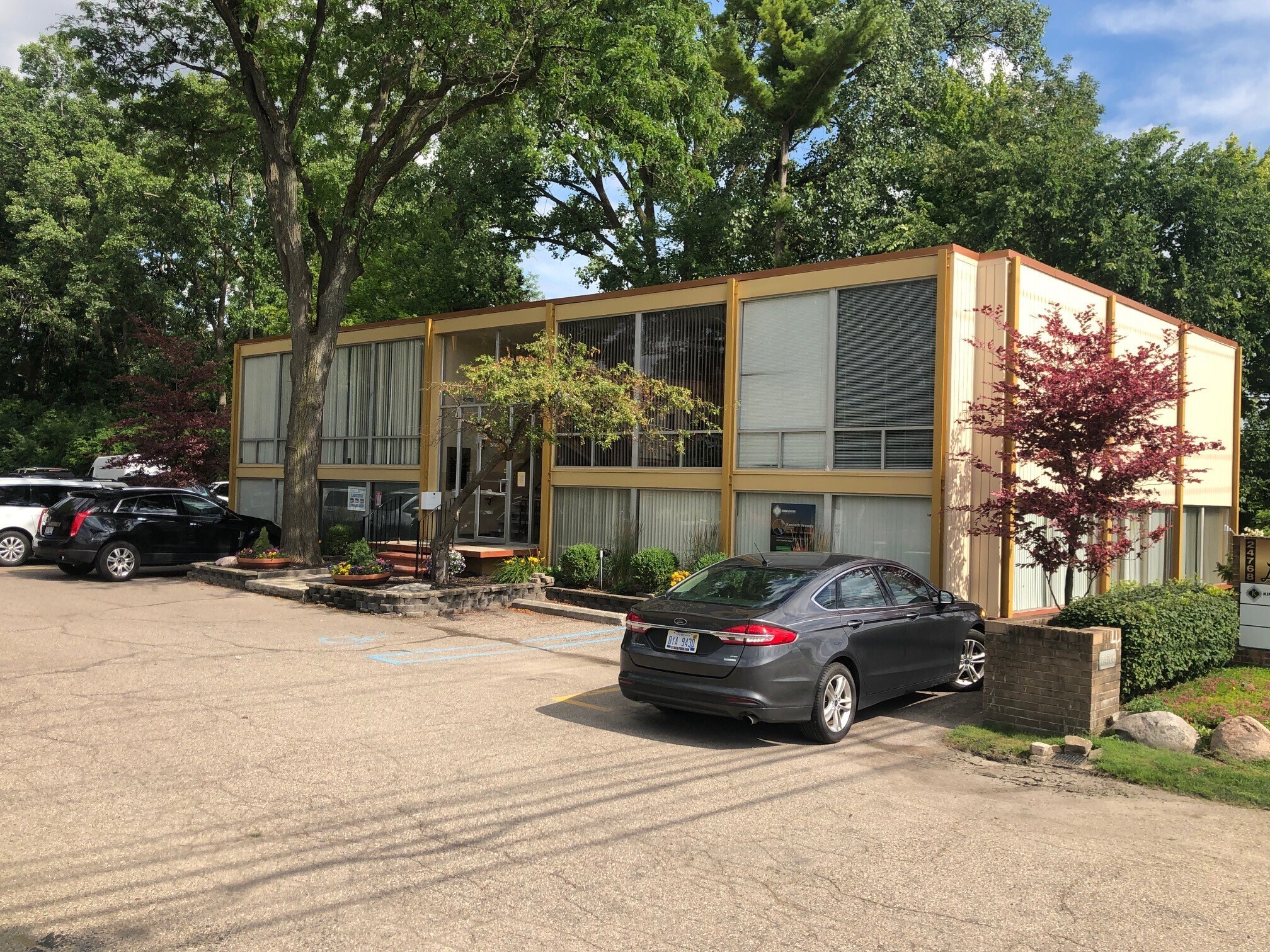 24768 Lahser Rd, Southfield, MI for sale Building Photo- Image 1 of 1