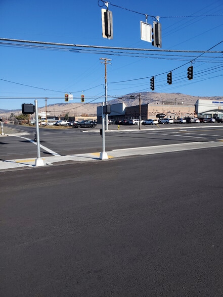 3732 S 6th St, Klamath Falls, OR for sale - Building Photo - Image 3 of 10