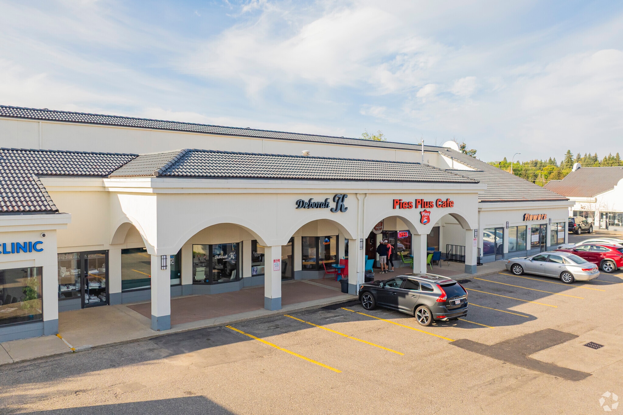 12445 Lake Fraser Dr SE, Calgary, AB for sale Primary Photo- Image 1 of 1