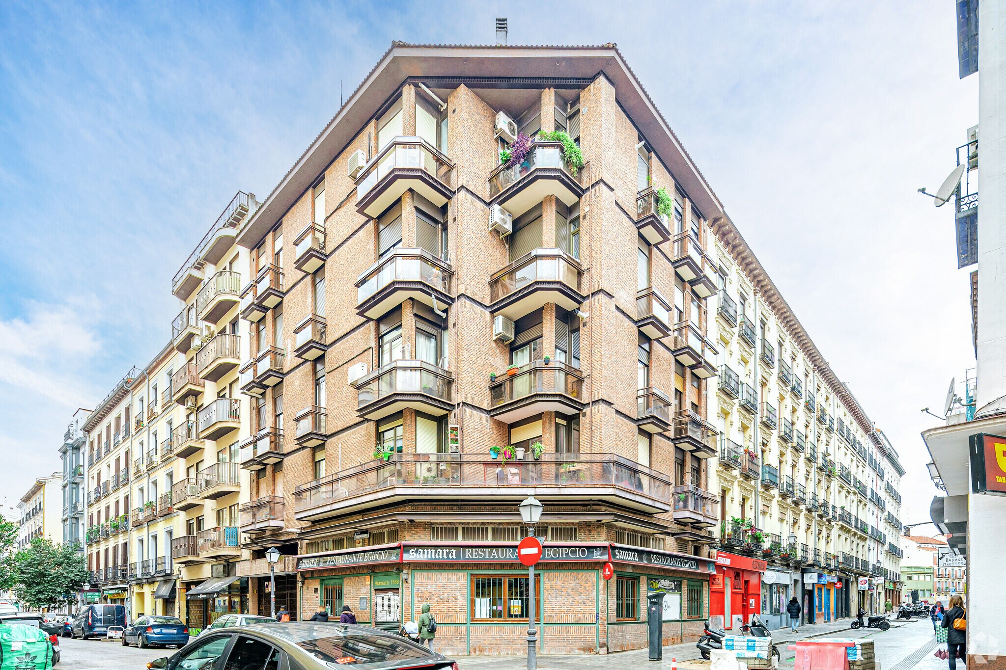 Retail in Madrid, Madrid for lease Primary Photo- Image 1 of 3