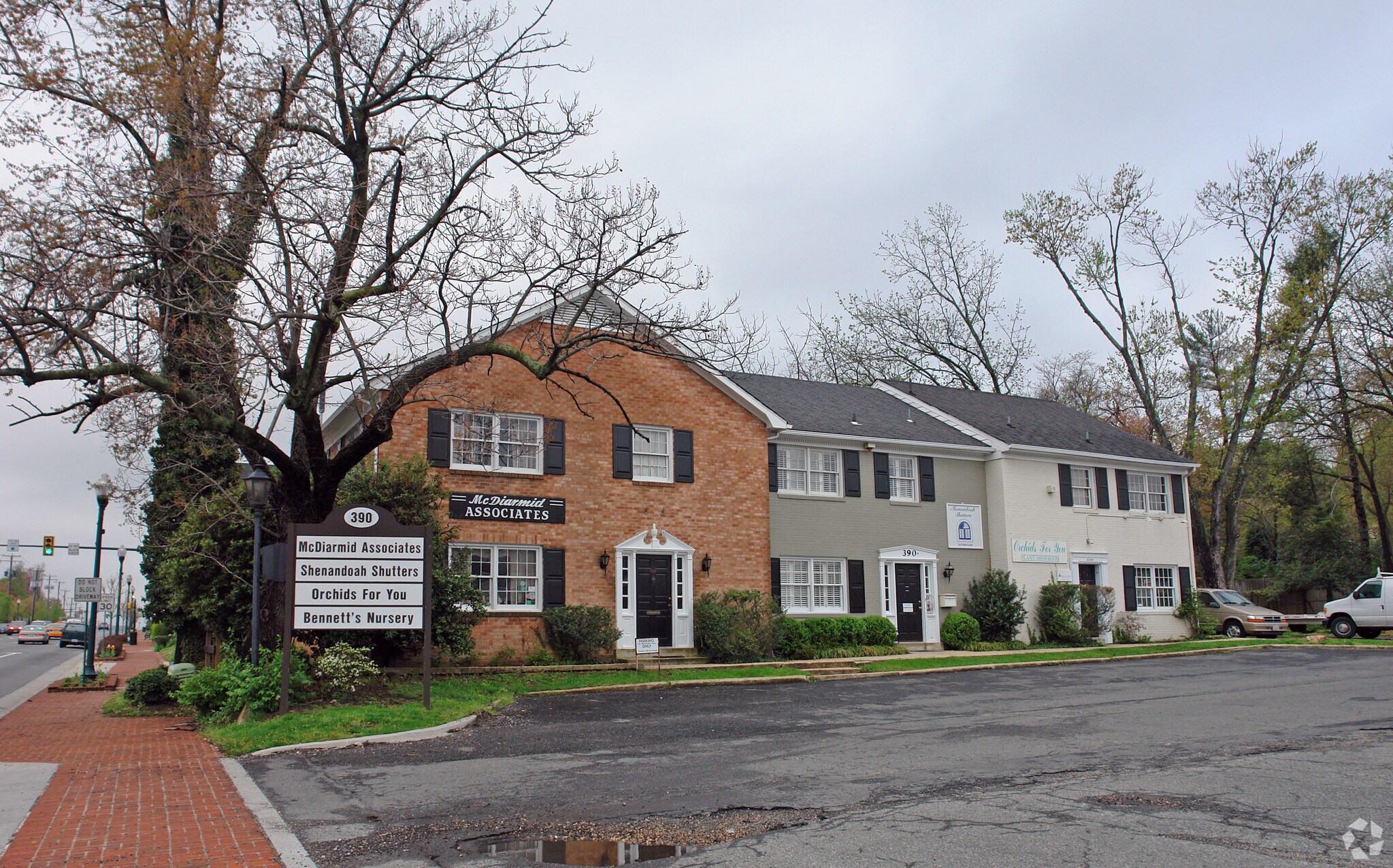 390 Maple Ave E, Vienna, VA for sale Primary Photo- Image 1 of 1