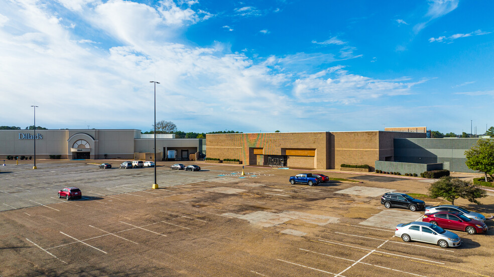 3500 McCann Rd, Longview, TX for lease - Building Photo - Image 2 of 9