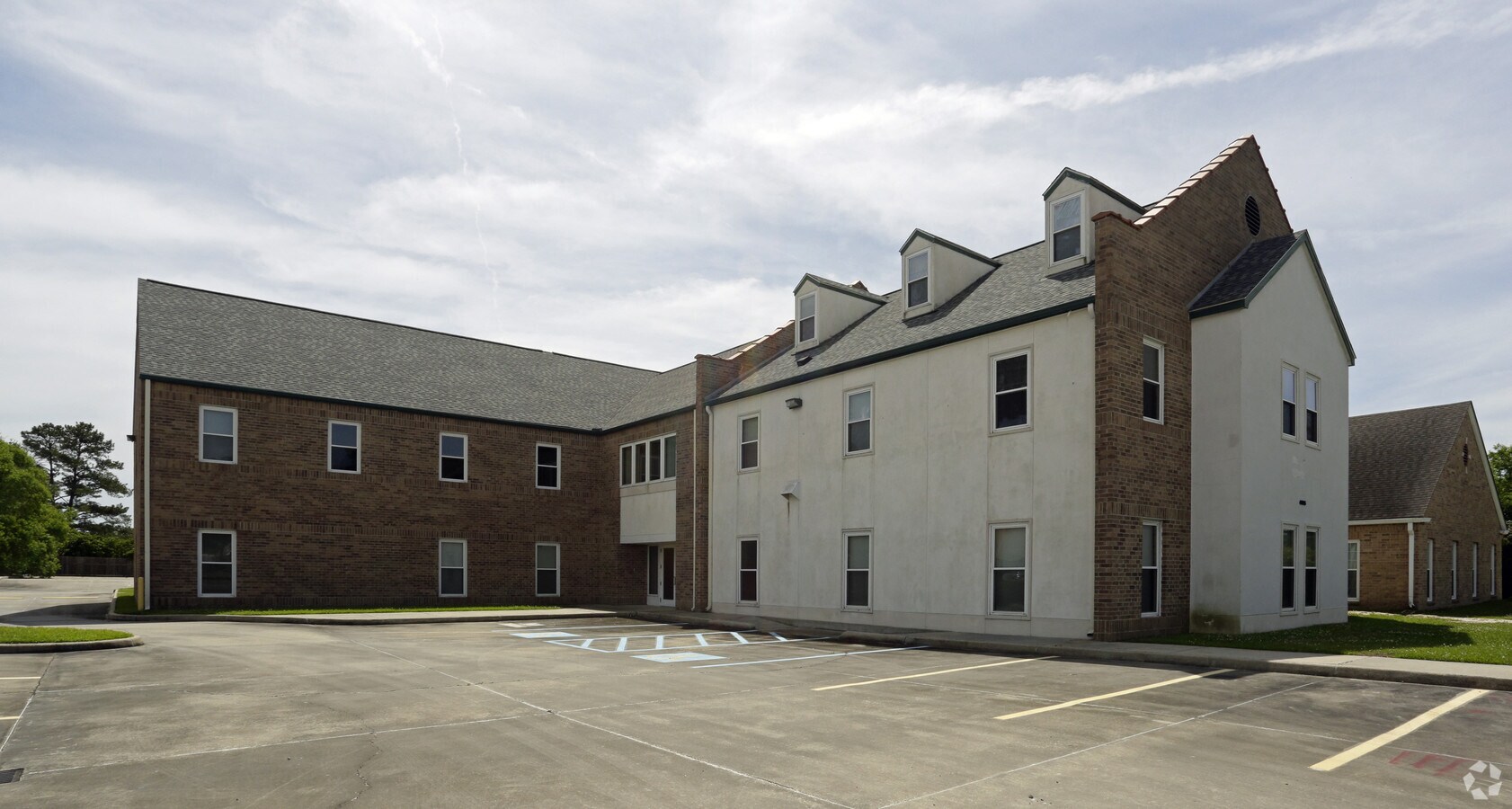 4875 S Sherwood Forest Blvd, Baton Rouge, LA 70816