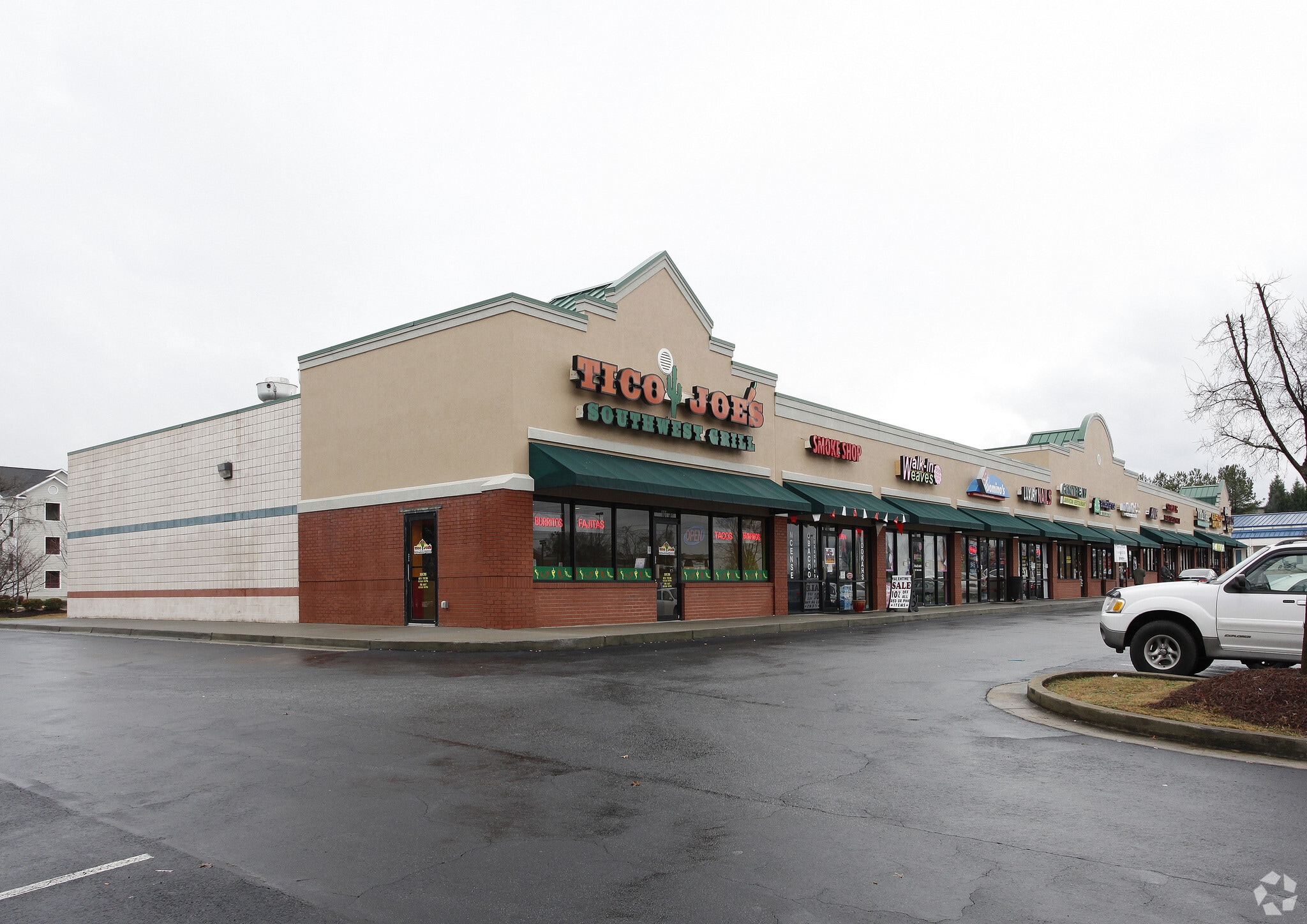 639 Thornton Rd, Lithia Springs, GA for lease Primary Photo- Image 1 of 6