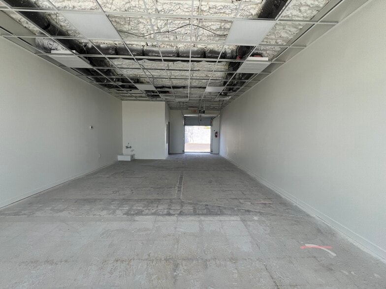 1324-1326 W University Dr, Tempe, AZ for lease - Interior Photo - Image 2 of 8
