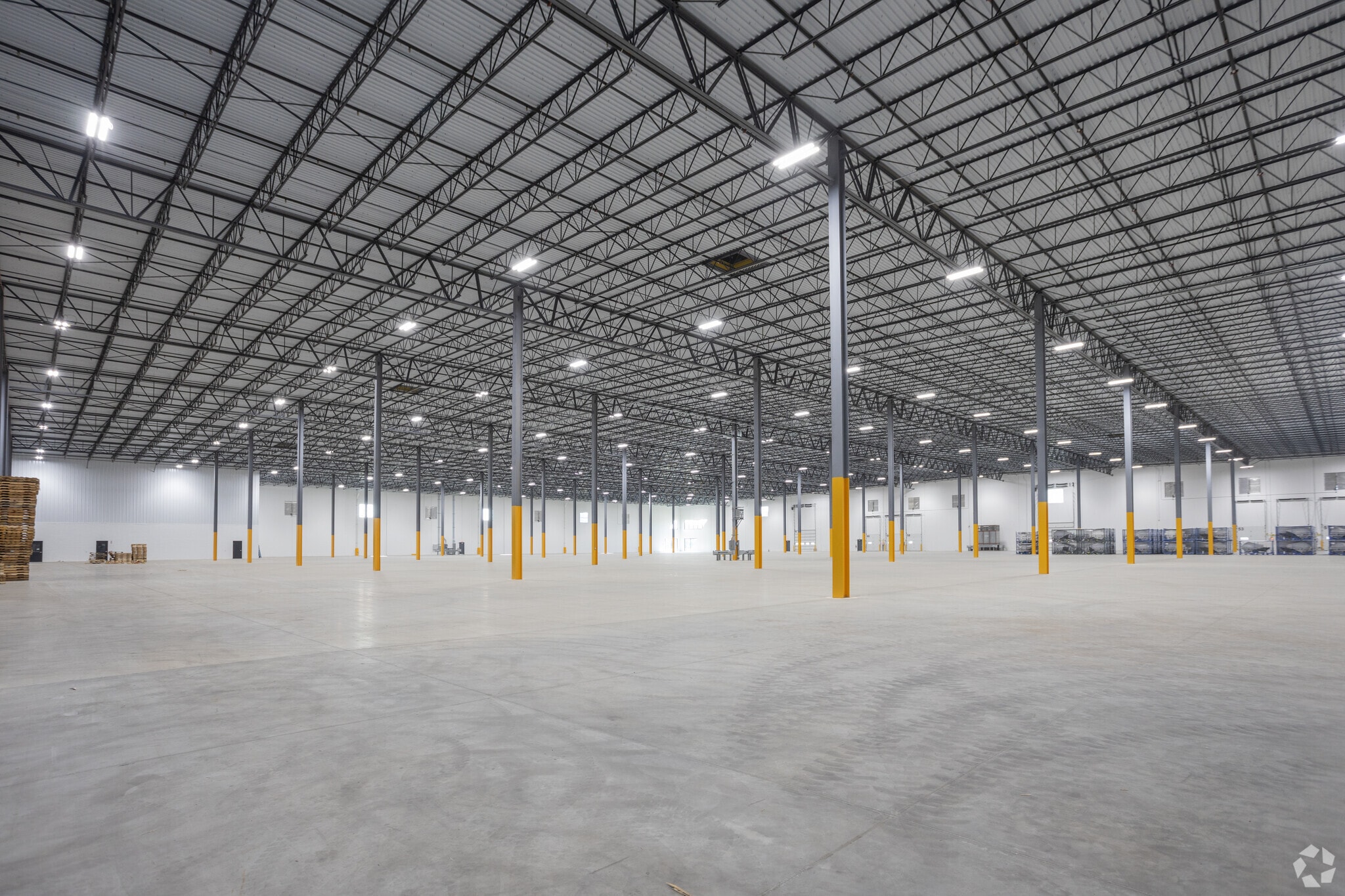 22049 Innovation Dr, Elkhart, IN for lease Interior Photo- Image 1 of 13