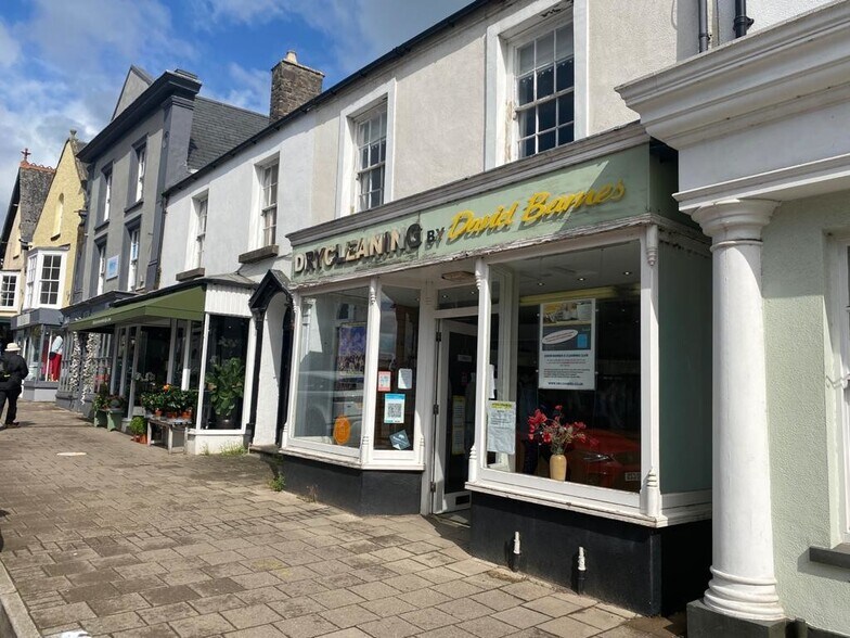35 High St, Cowbridge, CF71 7AE