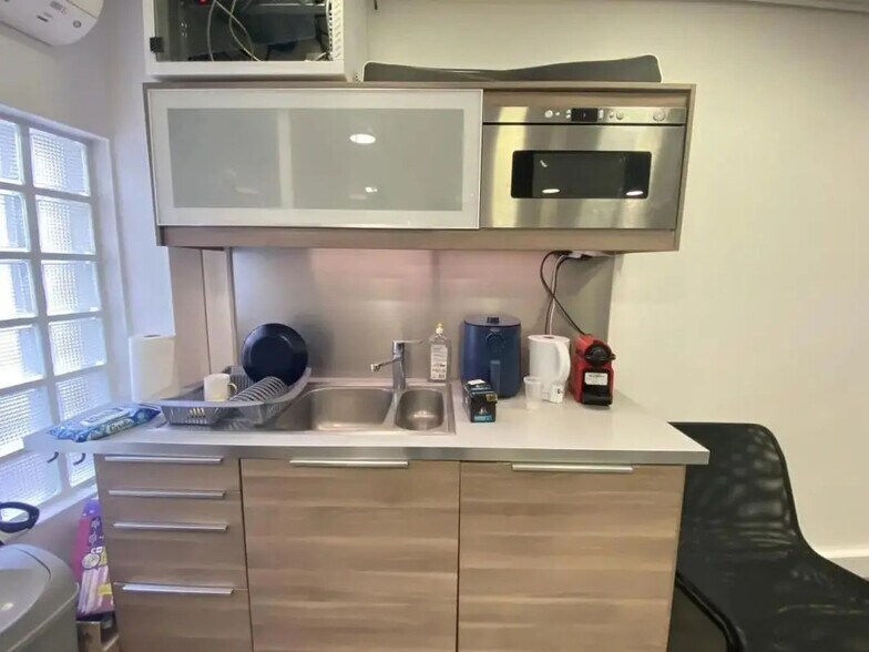 Office in Boulogne-Billancourt for lease - Interior Photo - Image 3 of 5