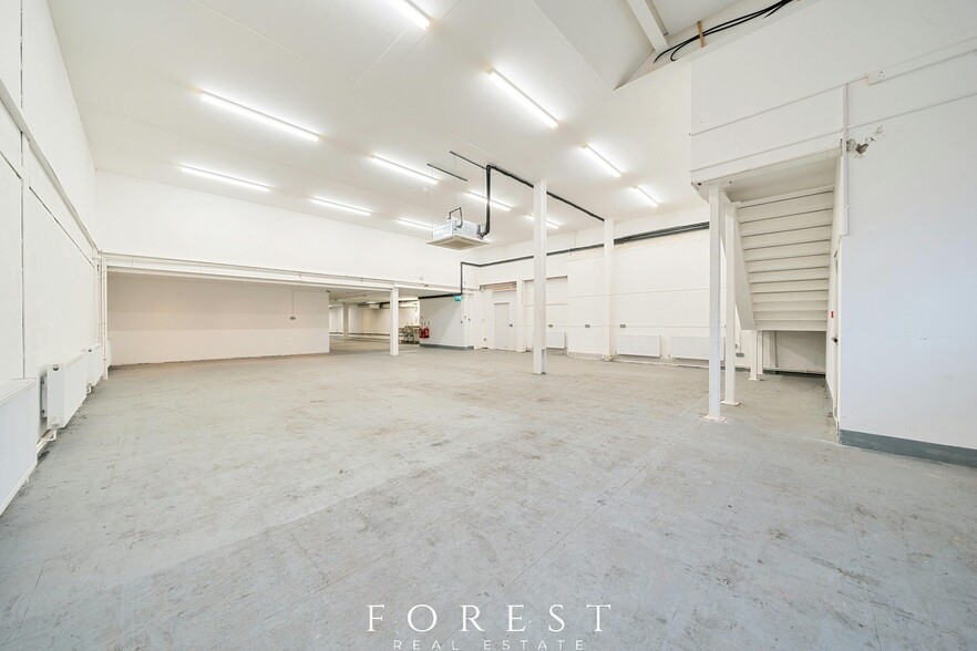 Cline Rd, London for lease - Building Photo - Image 2 of 13