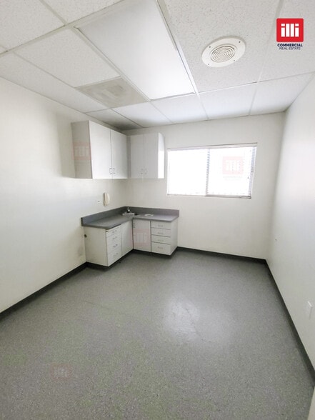 2035-2045 Saviers Rd, Oxnard, CA for lease - Interior Photo - Image 2 of 7