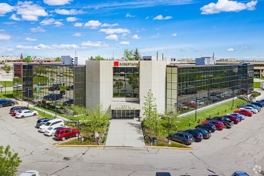 2912 Memorial Dr SE, Calgary, AB for lease - Building Photo - Image 1 of 7