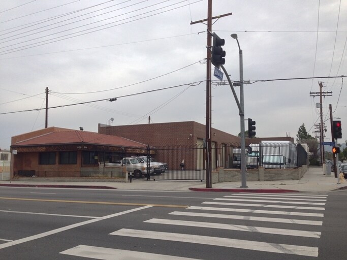 13105 Saticoy St, North Hollywood, CA 91605