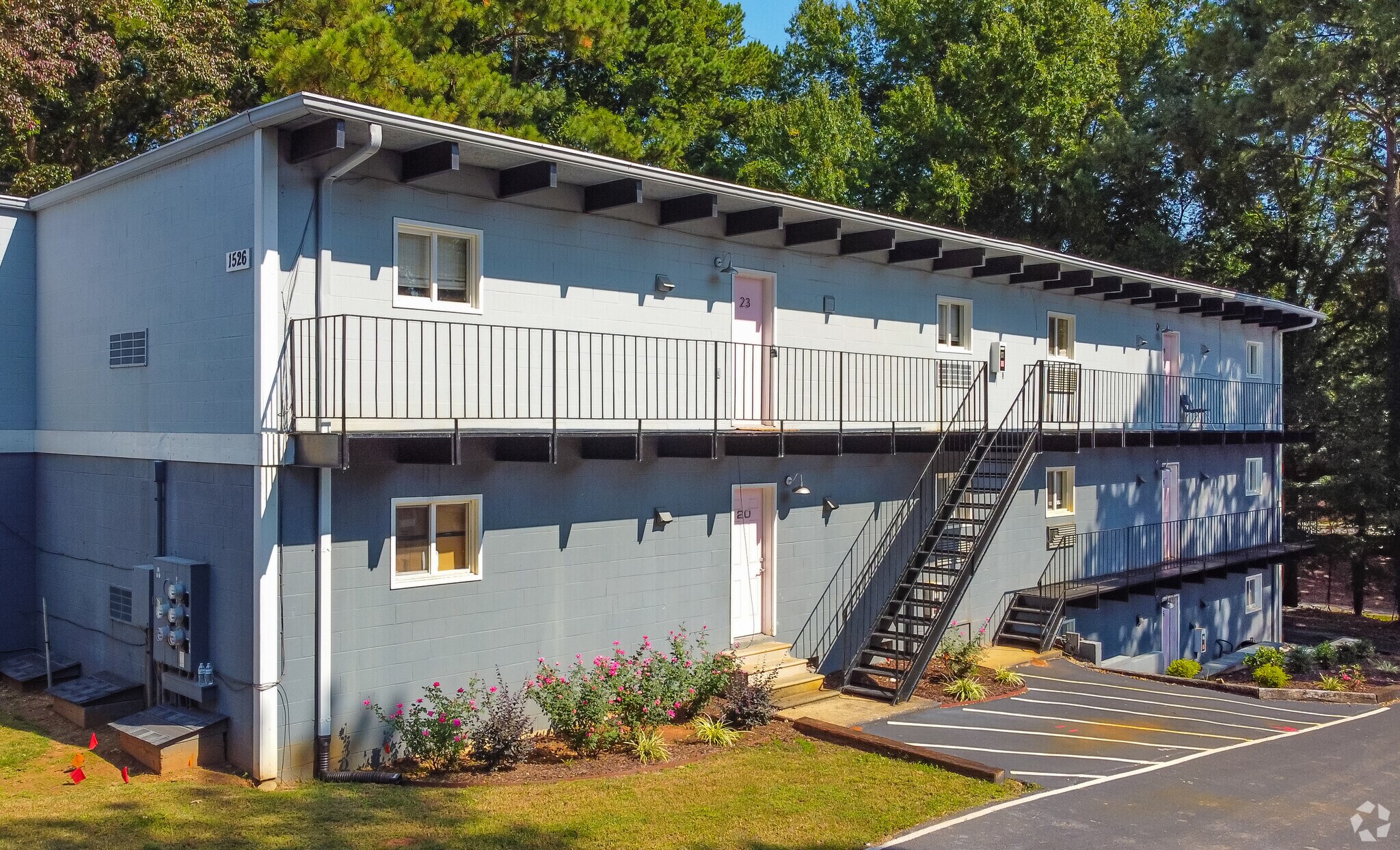 1527 Crest Rd, Raleigh, NC for sale Primary Photo- Image 1 of 1