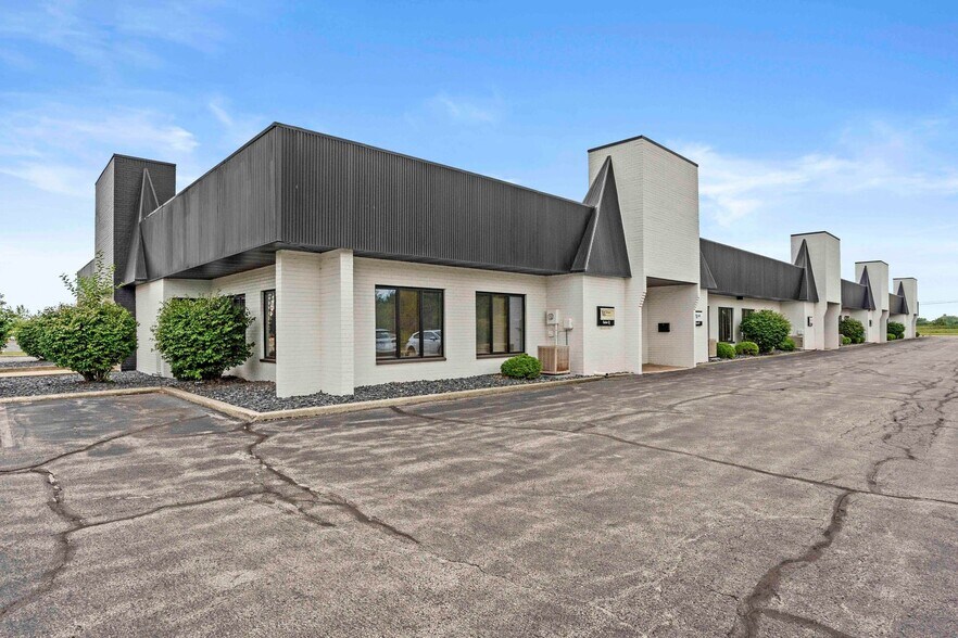9111 Broadway St, Merrillville, IN for lease - Building Photo - Image 1 of 29