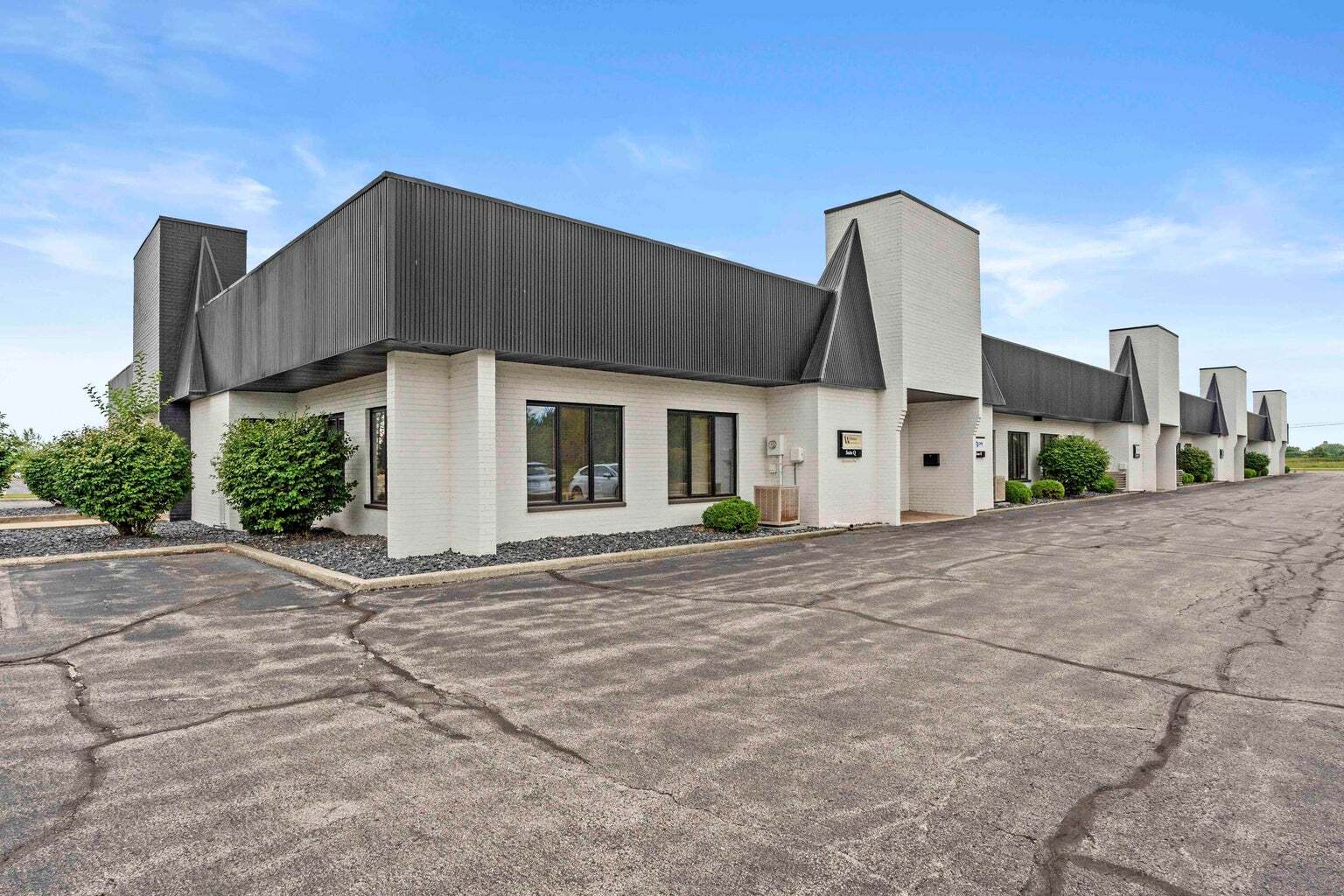9111 Broadway St, Merrillville, IN for lease Building Photo- Image 1 of 30