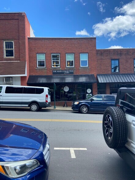 14 N Main St, Mars Hill, NC for sale - Building Photo - Image 1 of 1