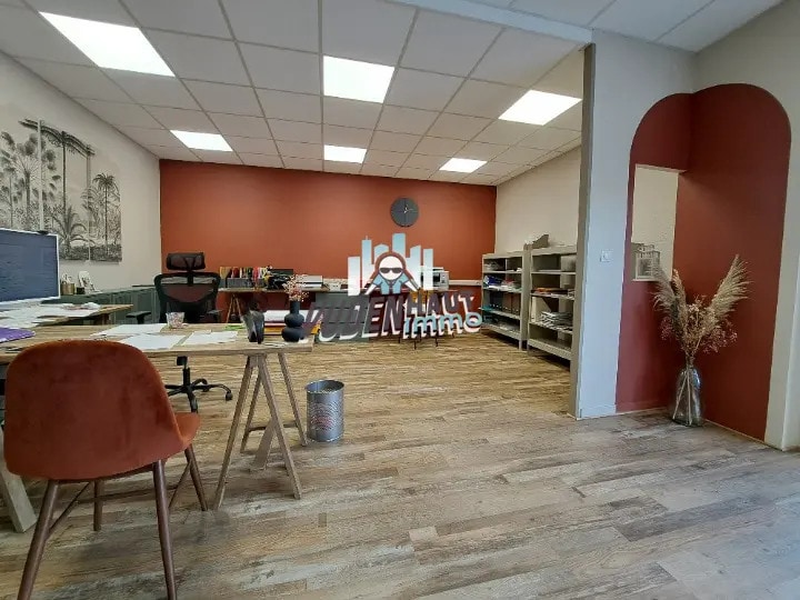 Office in L'Union for lease Interior Photo- Image 1 of 18