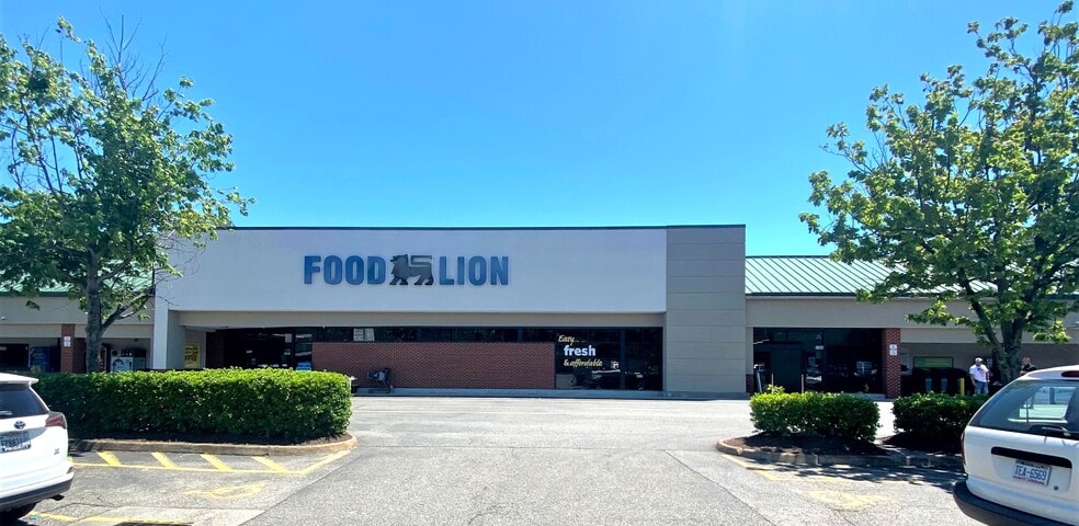 1122-1192 Big Bethel Rd, Hampton, VA for lease - Building Photo - Image 3 of 9