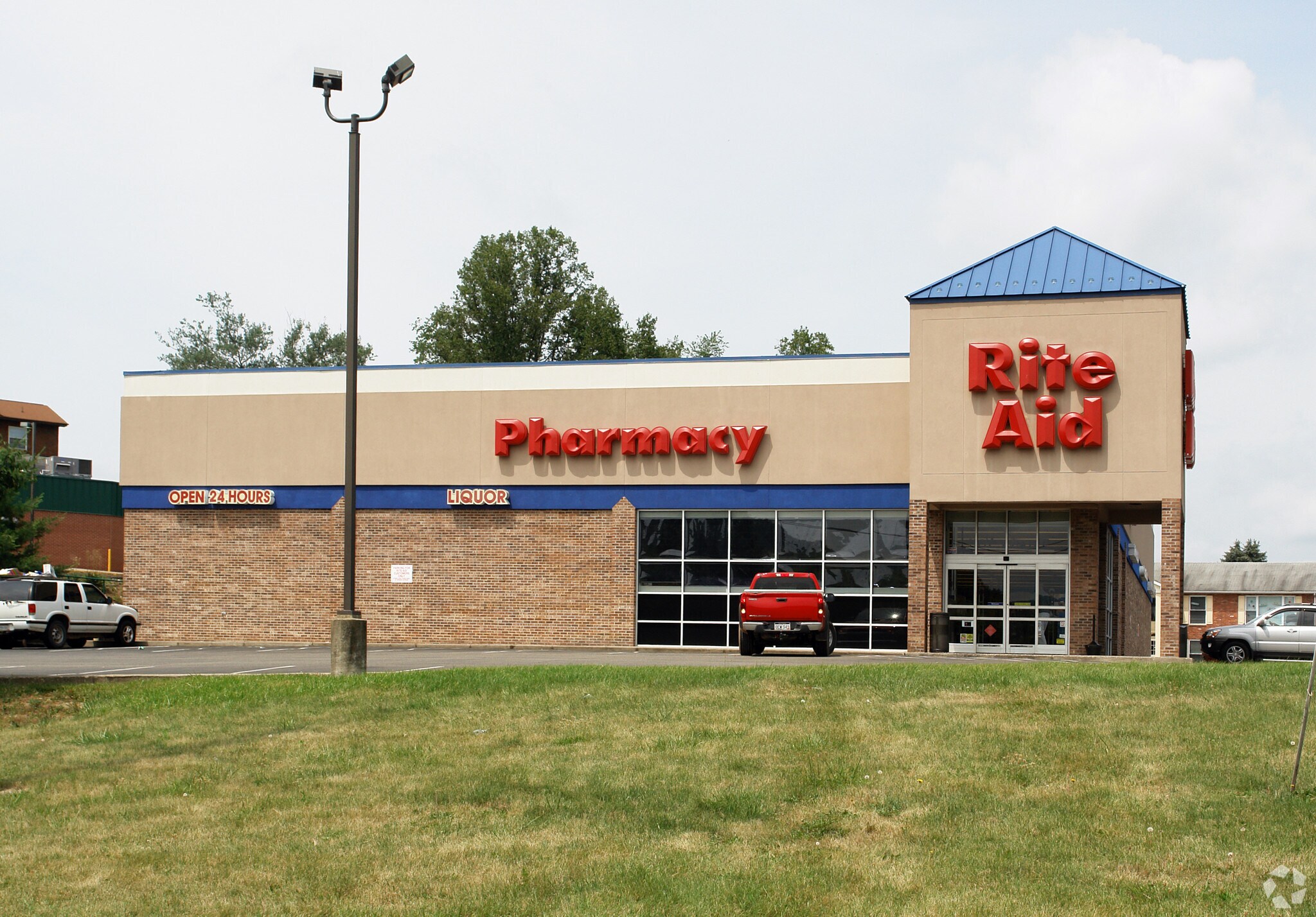 932 Cross Lanes Dr, Charleston, WV for sale Primary Photo- Image 1 of 1