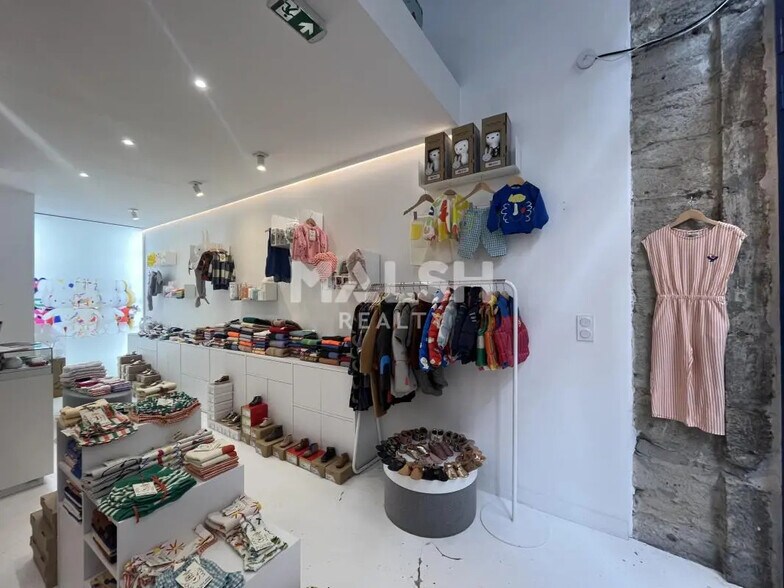 Retail in Lyon for lease - Building Photo - Image 3 of 4