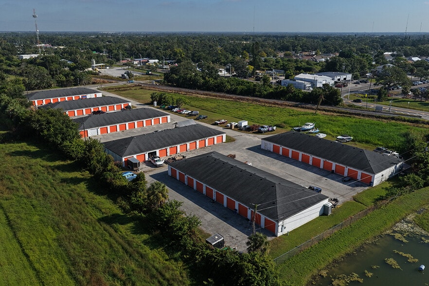 1326 37th Ave, Bradenton, FL for sale - Building Photo - Image 2 of 3