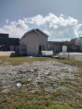 309 Stiles Ave A, Savannah, GA for lease Building Photo- Image 1 of 4