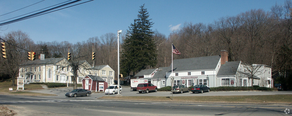 300 Danbury Rd, Wilton, CT for sale - Building Photo - Image 2 of 7