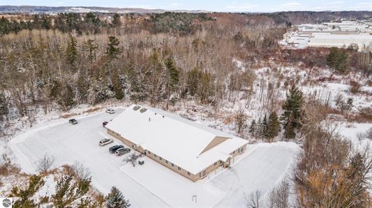 2600 Miller Creek Dr, Traverse City, MI for sale - Primary Photo - Image 1 of 1