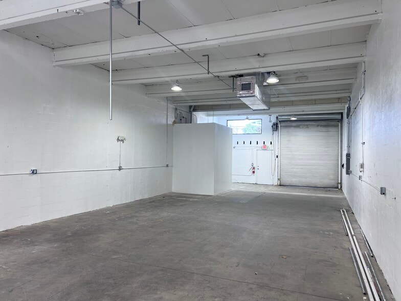 294 NE 71st St, Miami, FL for lease - Building Photo - Image 3 of 20