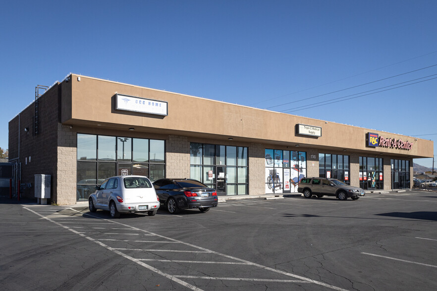 1735 N Nellis Blvd, Las Vegas, NV for lease - Building Photo - Image 3 of 6