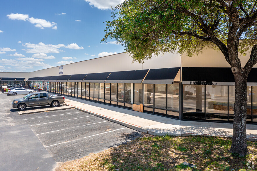 1305 SW Loop 410, San Antonio, TX for lease - Building Photo - Image 1 of 5