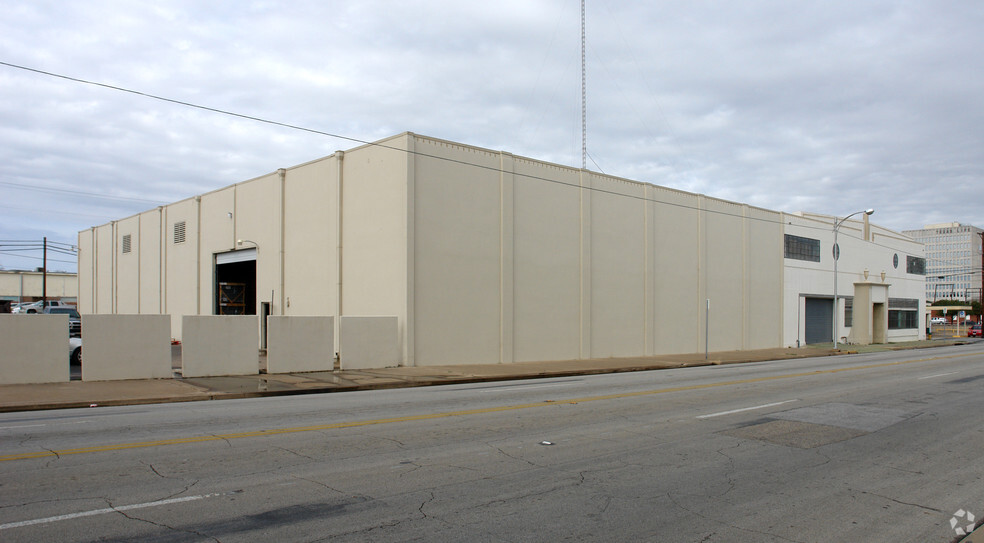 1201 Austin Ave, Waco, TX for lease - Building Photo - Image 2 of 2