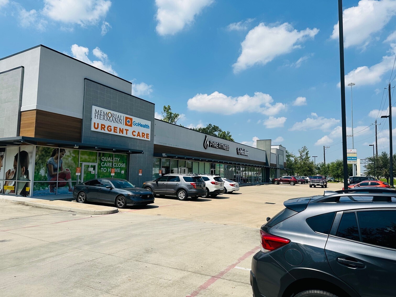 300-318 N Loop Fwy, Houston, TX for sale Primary Photo- Image 1 of 1