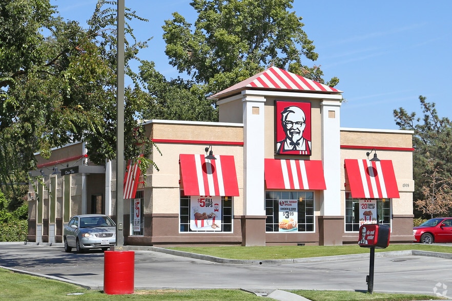 4909 E Mckinley Ave, Fresno, CA for lease - Building Photo - Image 3 of 4