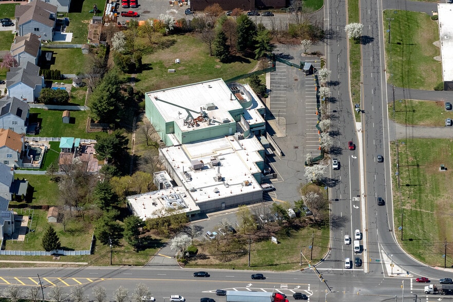 900 Durham Ave, South Plainfield, NJ for sale - Building Photo - Image 1 of 9
