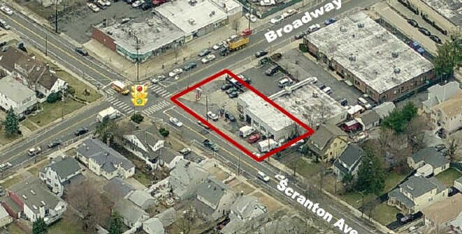 351 Scranton Ave, Lynbrook, NY for sale Primary Photo- Image 1 of 1