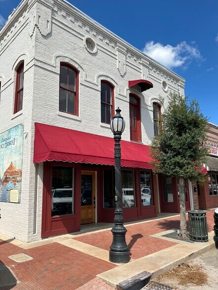 215 Main St, Barnesville, GA for sale - Building Photo - Image 1 of 1