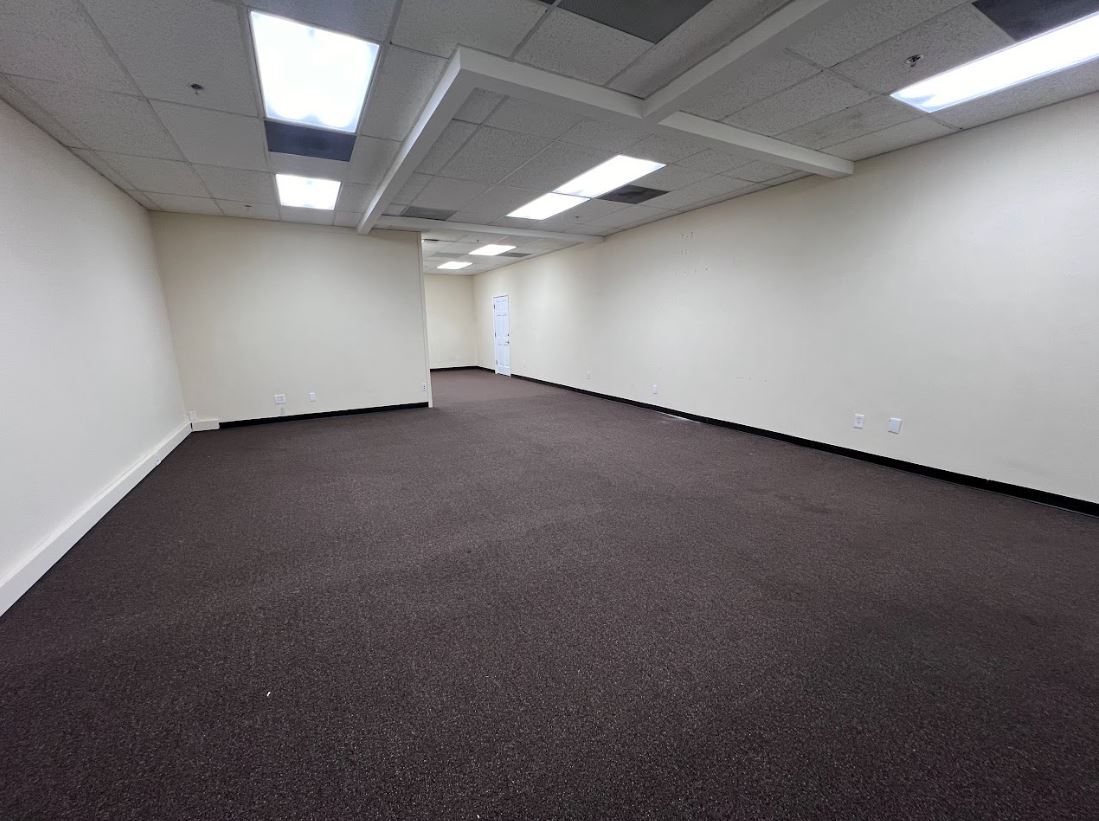 232 N Lake Ave, Pasadena, CA for lease Interior Photo- Image 1 of 3