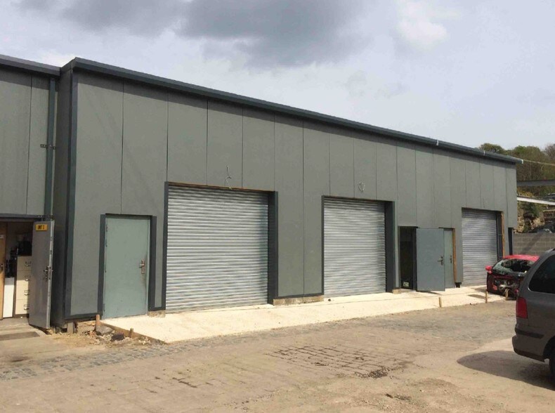 1-10 Allen Row, Huddersfield for sale - Primary Photo - Image 1 of 1