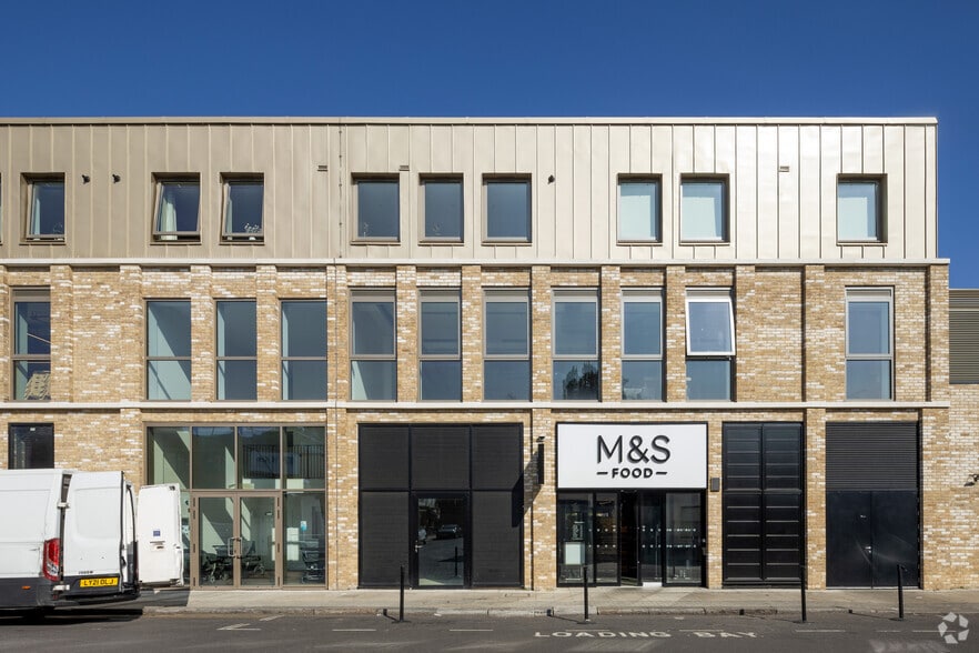 150a-170 Penwith Rd, London for lease - Building Photo - Image 2 of 2