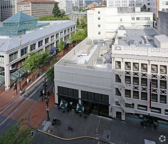 401-425 SW Morrison St, Portland, OR for lease - Building Photo - Image 3 of 11