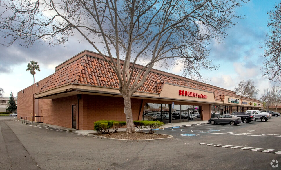 7102-7114 Dublin Blvd, Dublin, CA for lease - Building Photo - Image 3 of 4