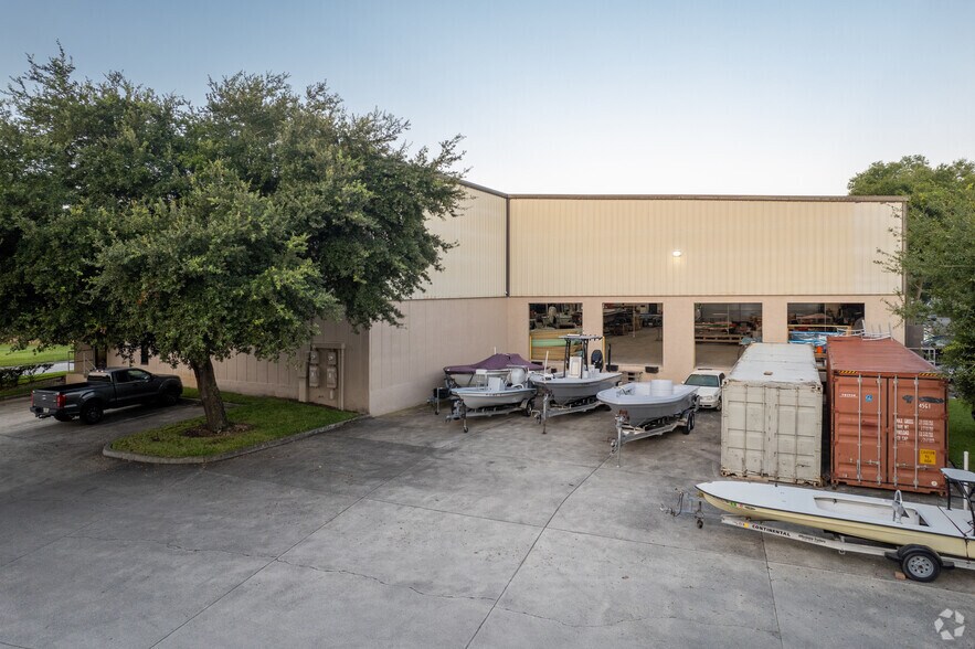 110 Pineda Ave, Longwood, FL for sale - Primary Photo - Image 1 of 1